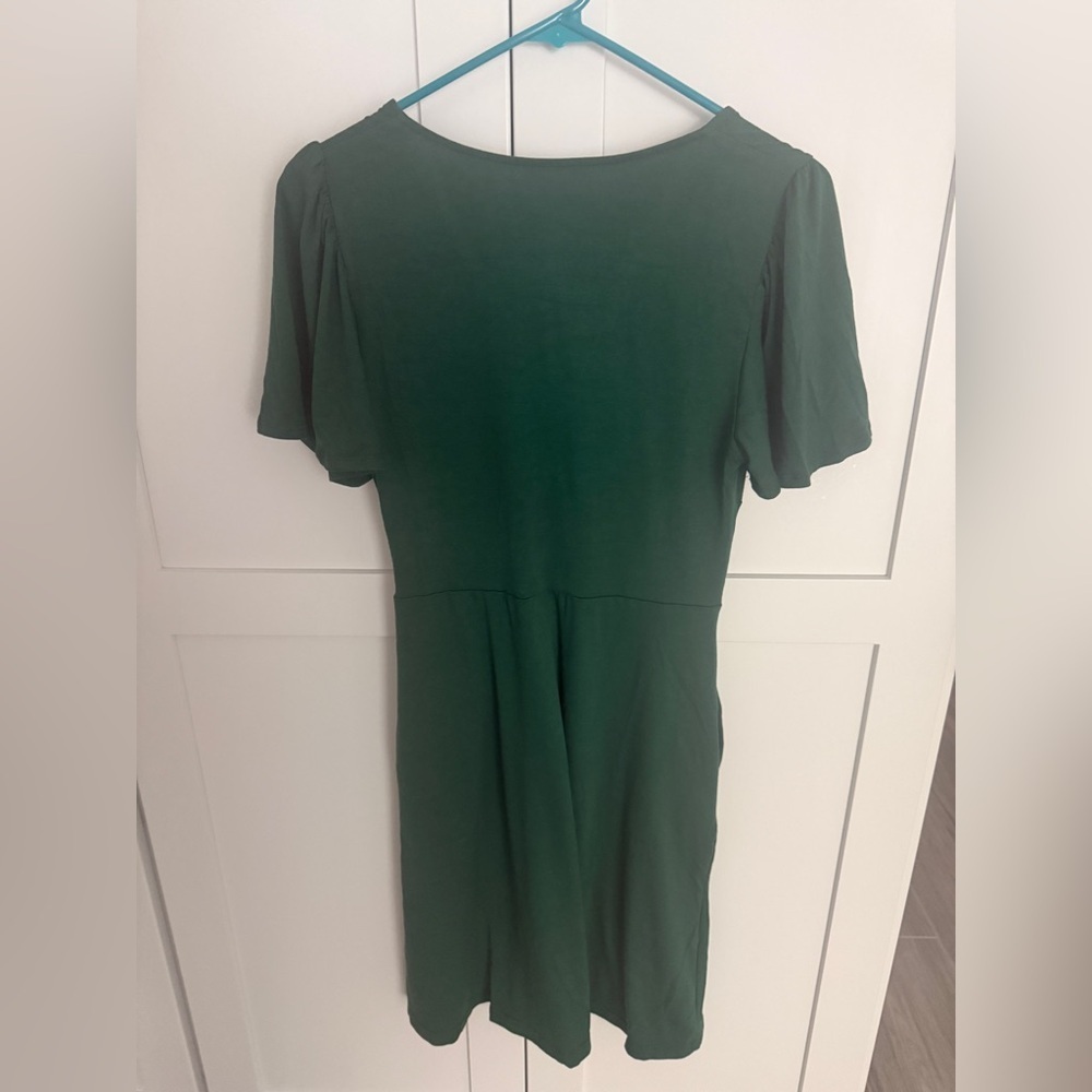 Casual Summer Twist Front V Neck Short Sleeve Mini Dress Dark Green Size Medium - Picture 4 of 4